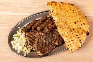 5 ćevapa i 1/2 ramstek