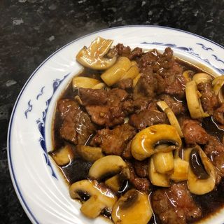 Ternera Con Champiñones