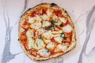 Pizza speciale bufalina