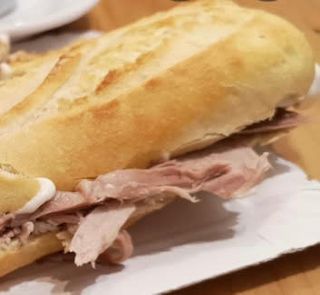 Bocadillo De Pata 