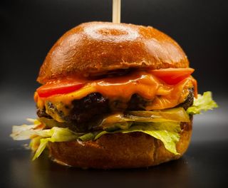 Бургер з телятиною