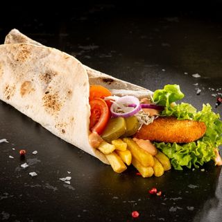 Șnițel de pui la lipie