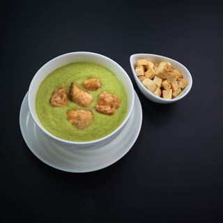 Крем-суп с брокколи и семгой 