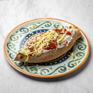 Calzone – Preklopljena 32cm