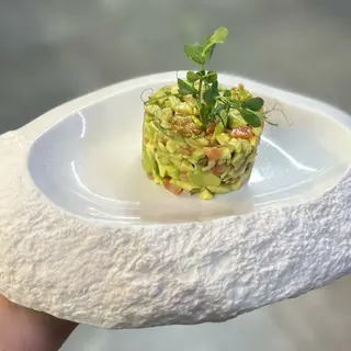 Tartar de Avocado & Rosii 