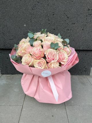 Bukiet 30 róż Pink Mondial (40cm)