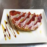 Tostas De Jamón Serrano