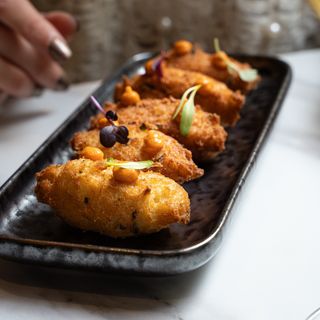 Buñuelos de bacalao caseros