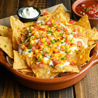 Nachosy zapiekane z serem