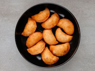 Smażone verenyky z mięsem i sosem do wyboru