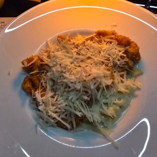 Tagliatelle cu gorgonzola si snitel de pui panko