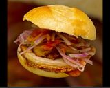 Pan Con Chicharrón De Cerdo