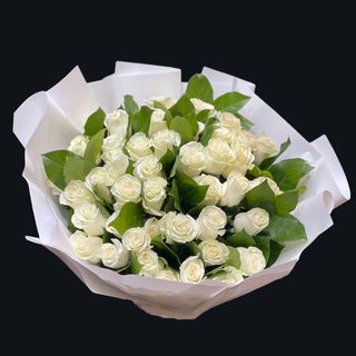 45 Perfect White Roses