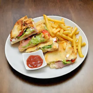 Sendvič sa pršutom  400gr