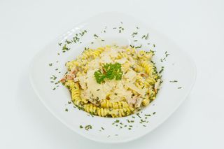 Pasta sa dimljenom  piletinom i gorgonzolom