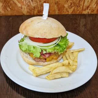 Hamburguesa con queso y bacon