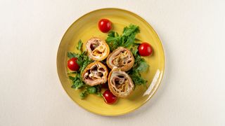 Šunka, mocarela, pečurke zapečena palačinka