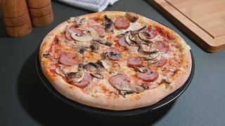 Pizza Salsicia e Funghi Ø 24cm