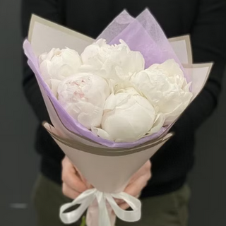 Букет 5 півоній