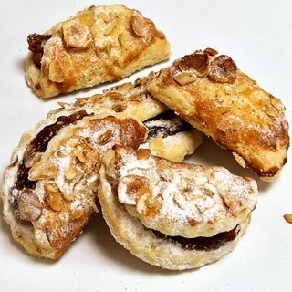 Курабии с ябълки и ядки (500г)