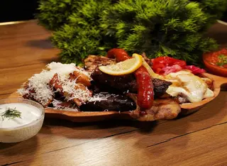 Platou Melek 1 Persoana