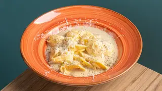CAPPELLETTI PARMIGIANO E TARTUFO