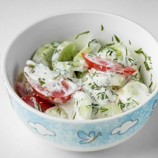 Салат овочевий зі сметаною (160г)