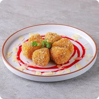 Камамбер фрі з журавлинним соусом