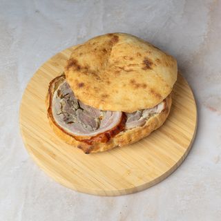 Čobanska lepinja sa rolovanom prasetinom