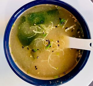 E. 1 Sopa de Miso