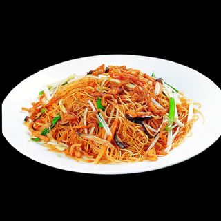 Spaghetti di riso saltato con frutti di mare (海鲜炒粉干）