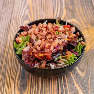 Salata sa dimljenom piletinom