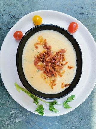 კარტოფილის კრემ სუპი ხახვითა და ბეკონით