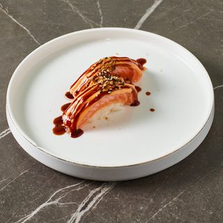 Nigiri sake flambè