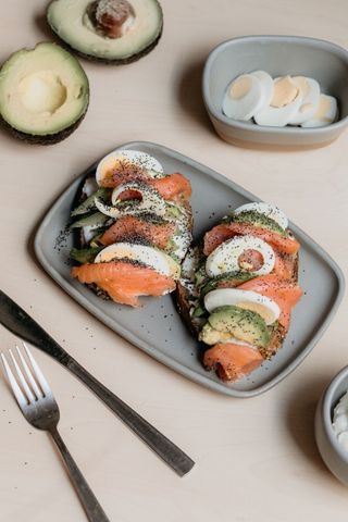 Avocado Samone e Uovo