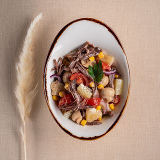 Салатик з телятинкою та грибочками