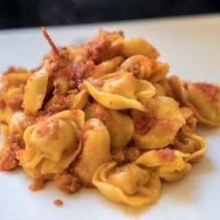 Tortellini Boloñesa