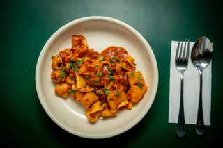 Paccheri con Salsiccia e Tartufo
