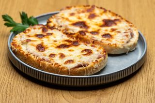 Сандвич с шунка и кашкавал