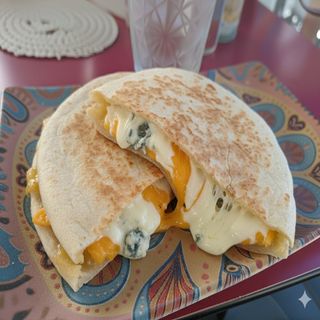 Quesadilla de 4 quesos