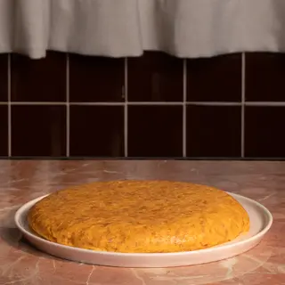 Tortilla Brava mediana.