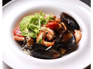 Спагеті з морепродуктами (300g)