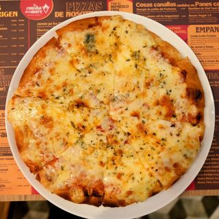 Pizza Cuatro Quesos