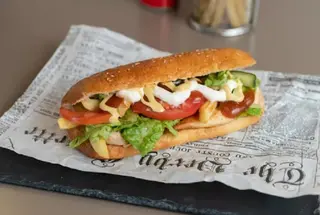 Sandwhich cu piept de pui la grătar