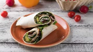 Ролл с курицей карри