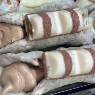 CANNOLO KINDER BUENO BIANCO
