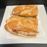 Bocadillo Caliente De Serranito