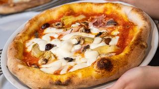 Pizza capricciosa