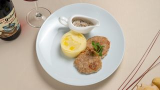 Котлети  Пожарські  з картопляним пюре (340г)