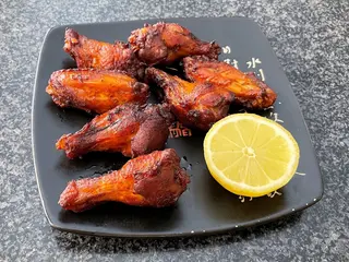 Alitas de pollo fritas